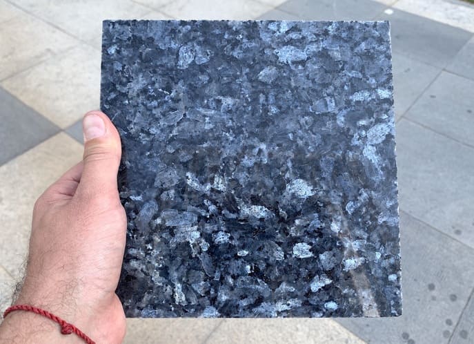 granit-blue-pearl-foto-1 Лабрадорит Blue Pearl от поставщика Стоко фото №8 из галереи